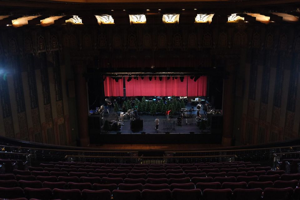 The Wiltern from the balcony during the Hallelujah! It's Christmas! capture